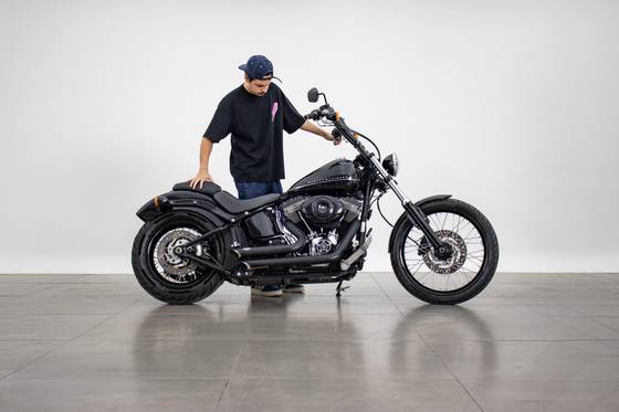 HARLEY-DAVIDSON SOFTAIL BLACKLINE 